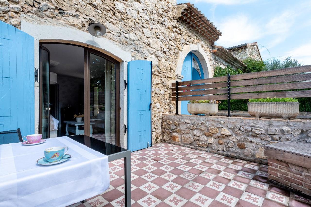 Le Tresor Des Templiers Hotel Malataverne Exterior photo