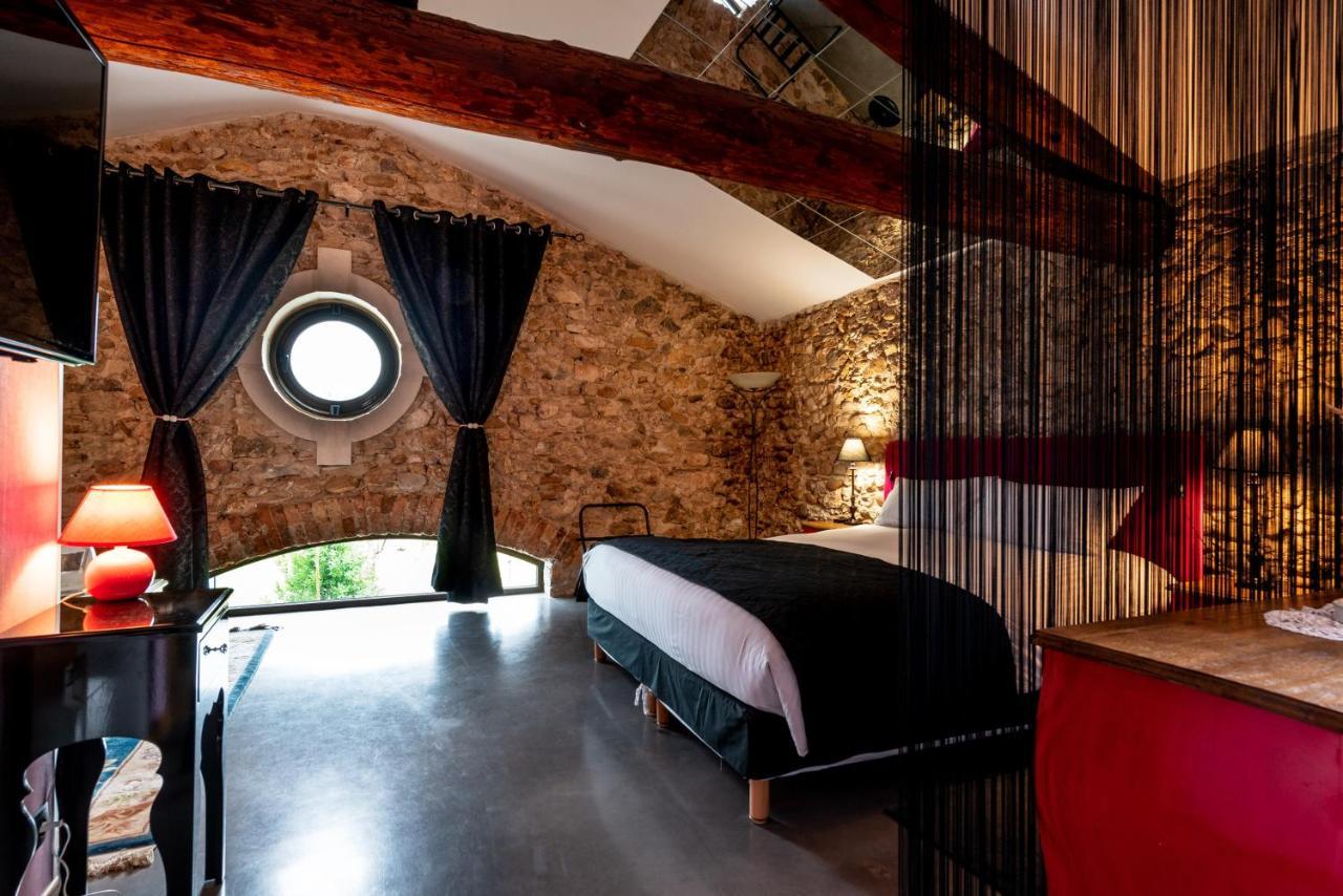 Le Tresor Des Templiers Hotel Malataverne Exterior photo