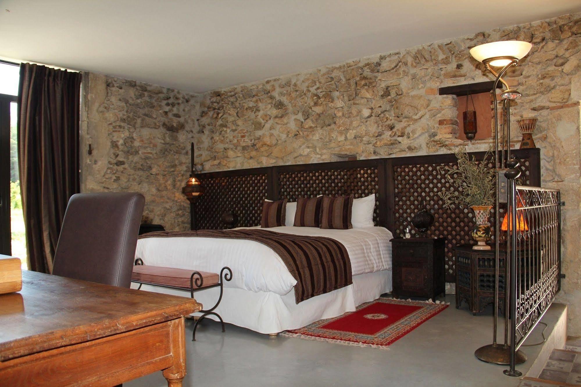 Le Tresor Des Templiers Hotel Malataverne Exterior photo